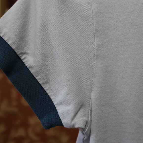 Kids Hugo Boss Vintage Blue Cadillac T-Shirt - Small - Picture 11 of 12